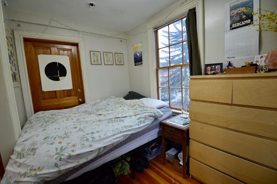 Building Photo - 24 Grovenor Rd