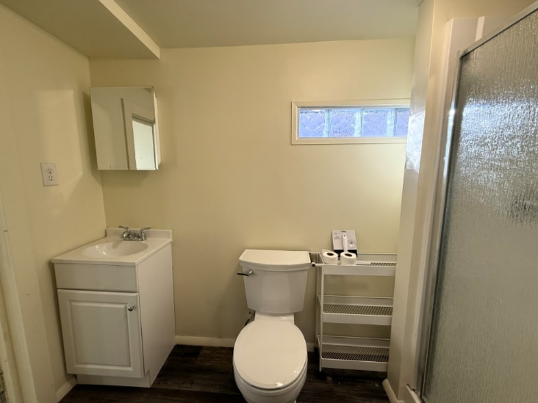 Building Photo - 1250 N Jefferson Ave