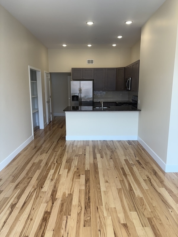 Building Photo - 1624 S Broad St