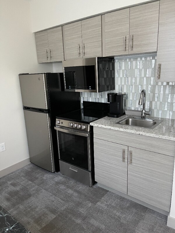 Building Photo - 1417 W9th St