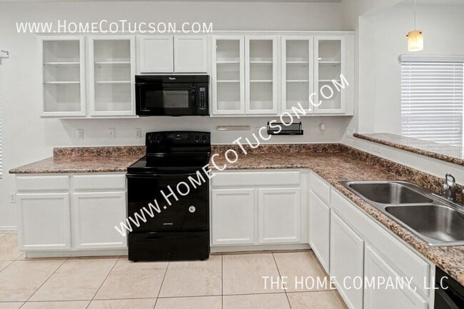 Building Photo - 34584 S Bronco Dr