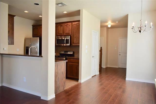 Building Photo - 5924 Round Up Ln