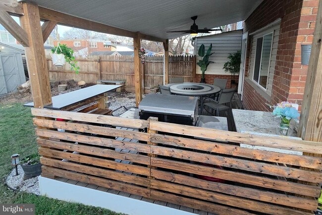 Building Photo - 800 Seckel Ct