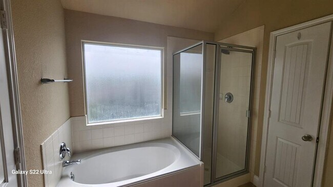 Building Photo - 6106 Grassy Haven Ln