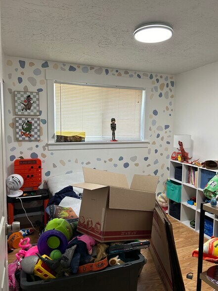 Room 2 - 3027 W 4375 S