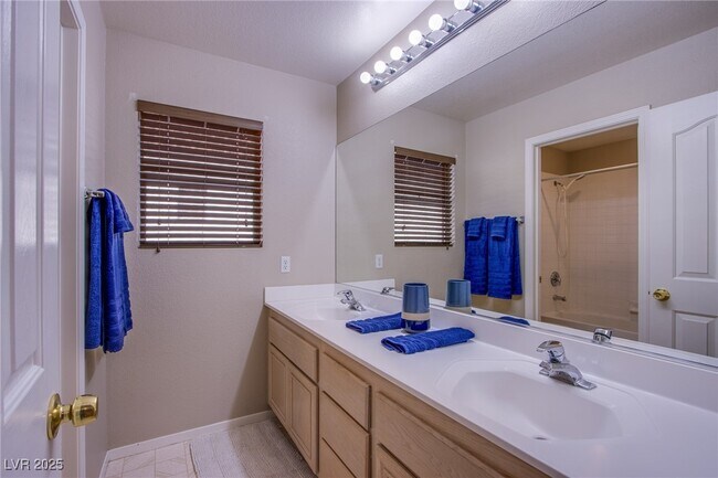 Building Photo - 3838 Erva St