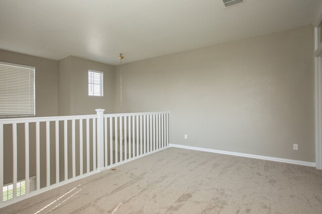 Building Photo - 3232 Chase Dr
