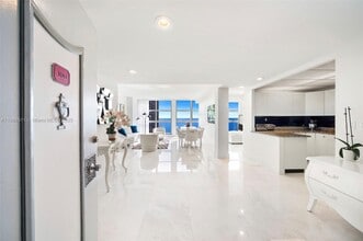 Building Photo - 5055 Collins Ave