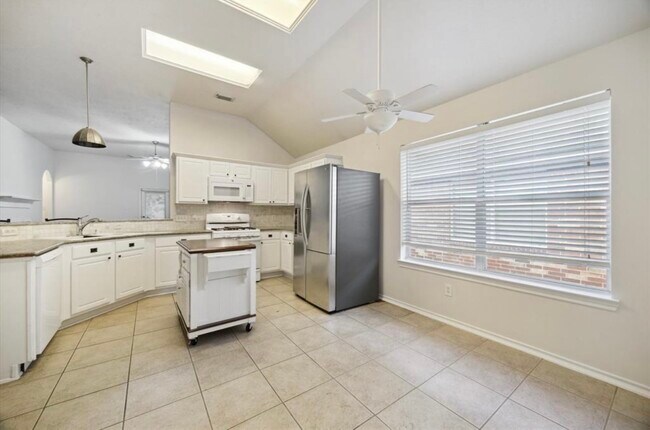 Building Photo - 6715 Rockwall Trail Dr