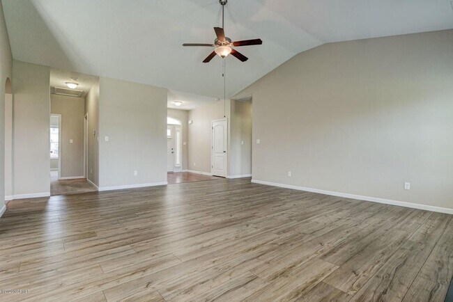 Building Photo - 116 Regatta Way