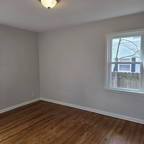 Building Photo - 3138 Duluth St