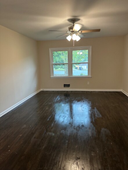 Building Photo - 2455 McAlpin Ter