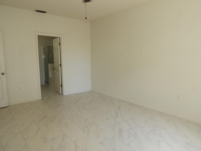 Building Photo - 3298 Slama Ave
