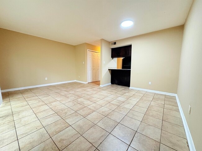 Building Photo - 1936 Portland Ave