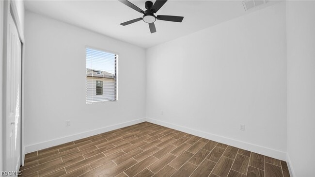 Building Photo - 4989 Fairway Ct