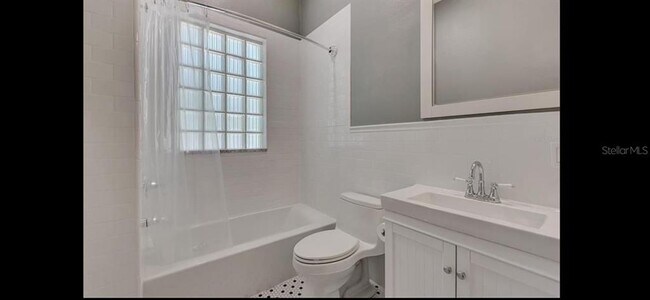 Building Photo - 1513 Palmetto Ln
