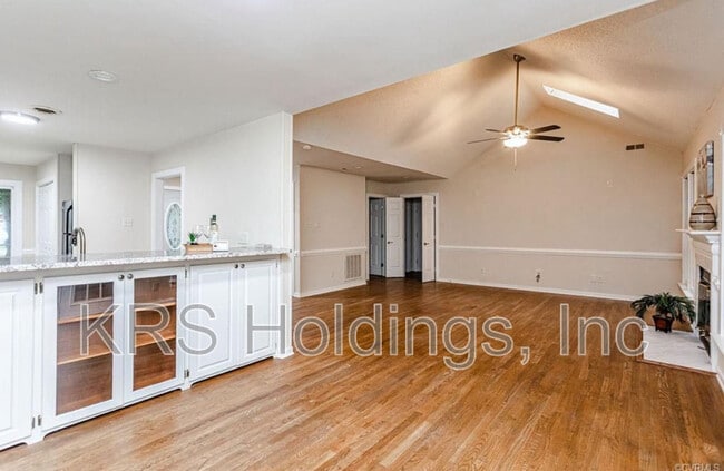 Building Photo - 6216 Heather Glen Rd