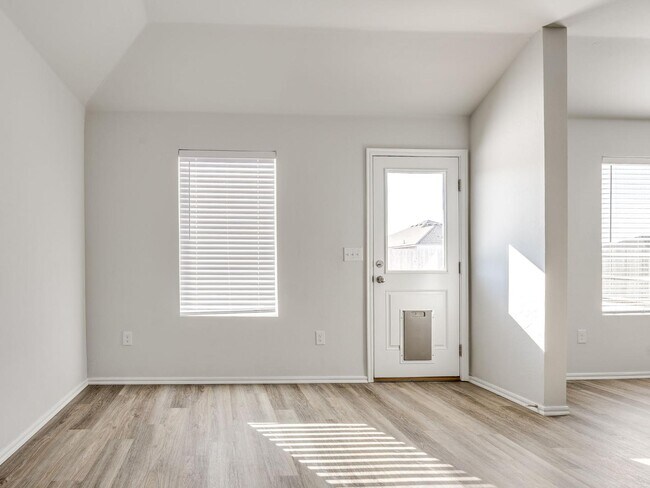 Building Photo - 10044 SW 40th St