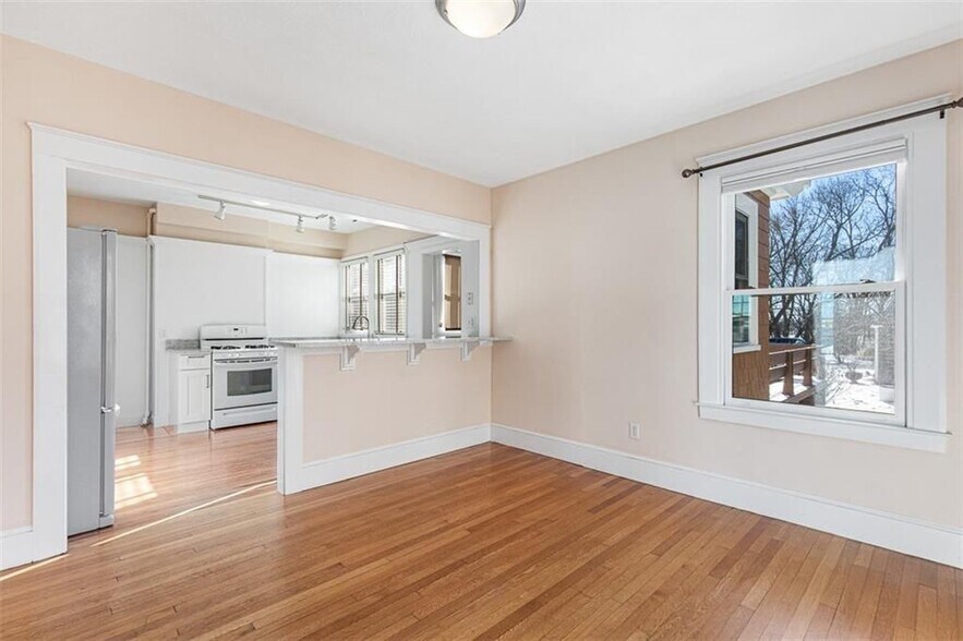 Building Photo - 118 Ocean Ave