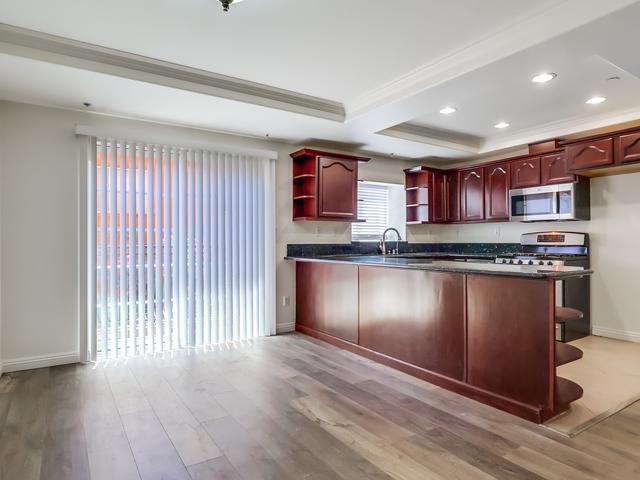 Building Photo - 700 S Ardmore Ave