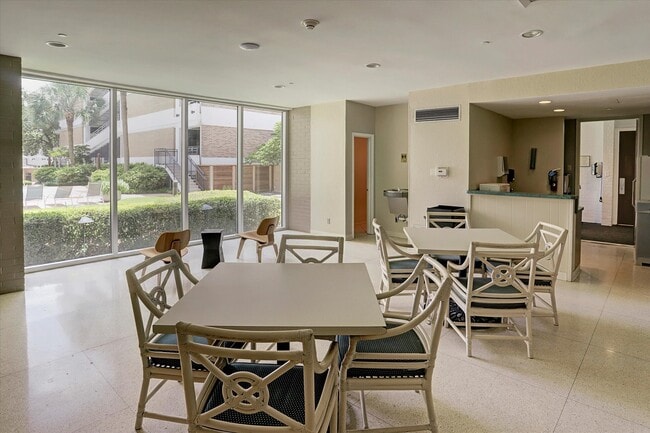 Building Photo - 3614 Montrose Blvd