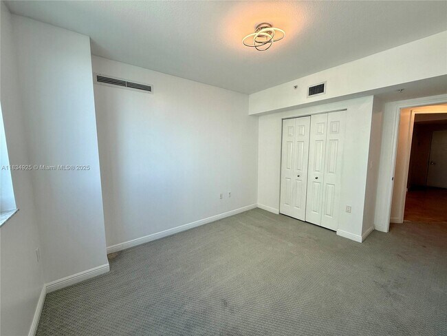 Building Photo - 1745 E Hallandale Beach Blvd