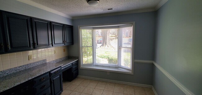 Building Photo - 1103 Yellowbell Pl