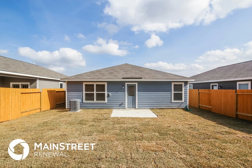 Building Photo - 27032 Leonardo Dr