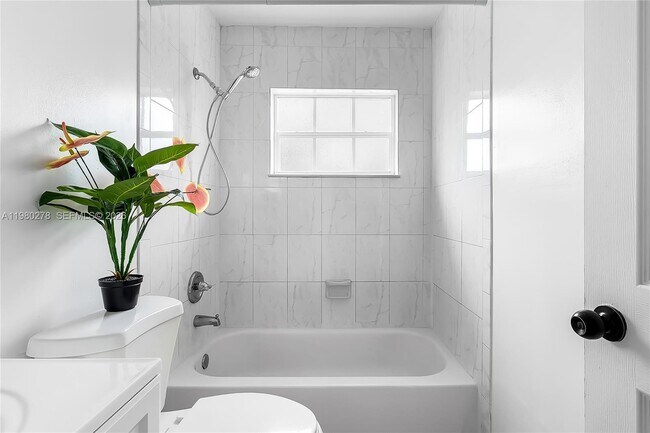 Building Photo - 2327 NW 52nd Ct