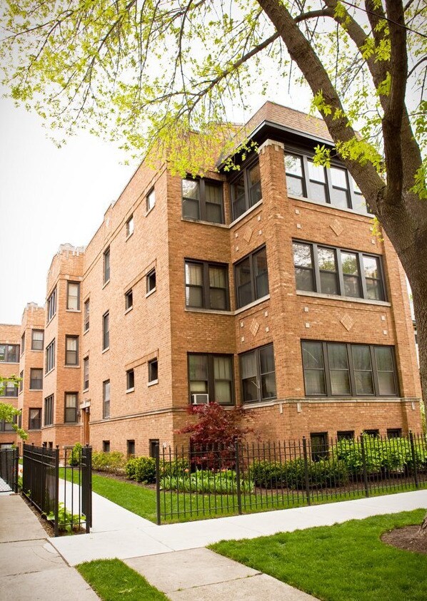 Primary Photo - 4422 N Greenview Ave