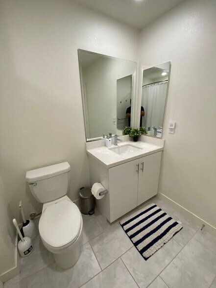 Building Photo - 1228 Nolita