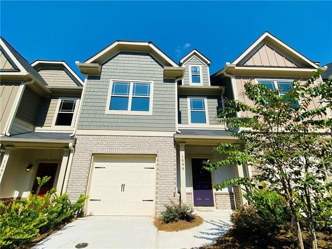 Primary Photo - 1099 N Village Dr