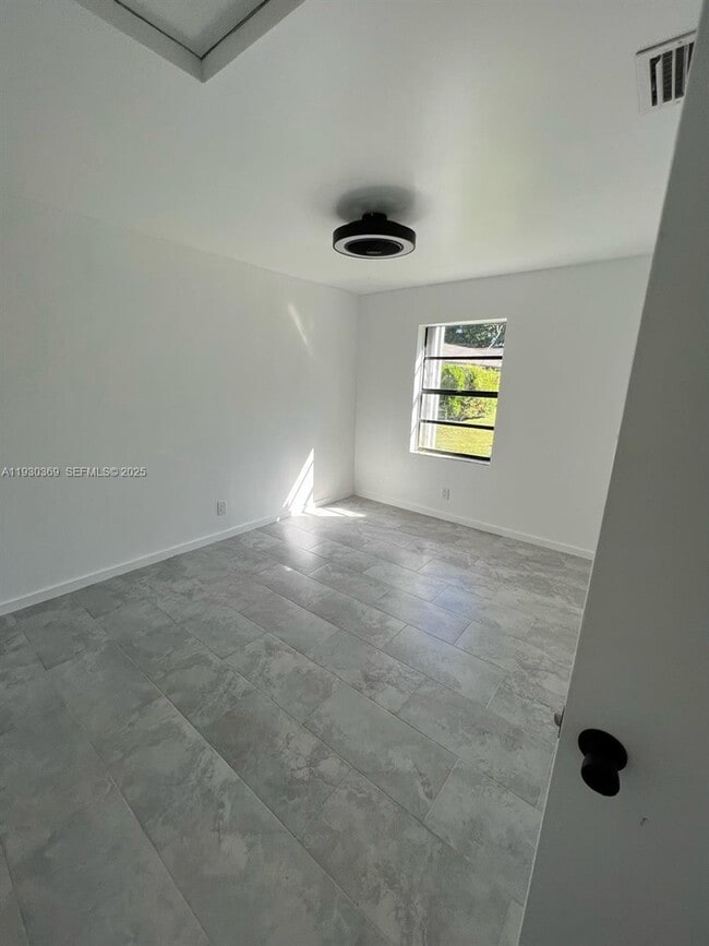 Building Photo - 7474 E Plumosa Ln