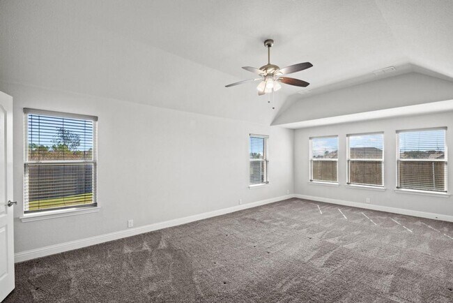 Building Photo - 314 Waverly Dr