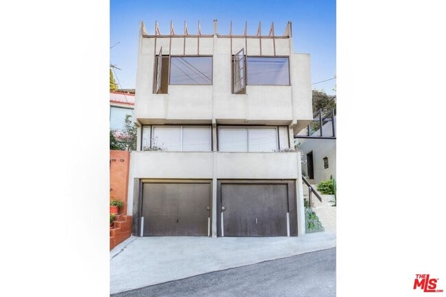 Building Photo - 1830 1/4 Lucile Ave