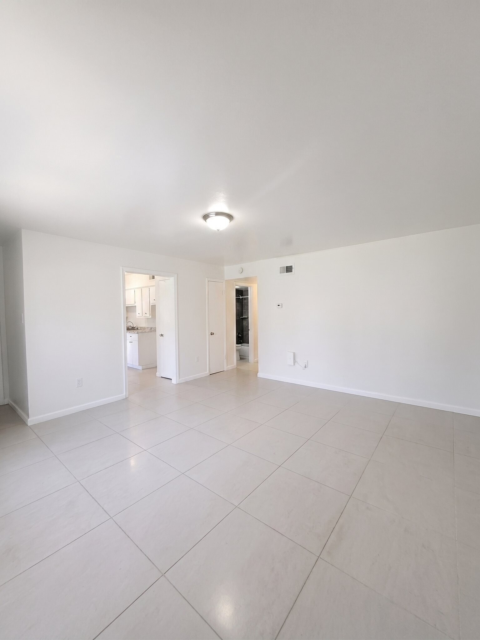 Building Photo - 2295 Candlewyck Cir