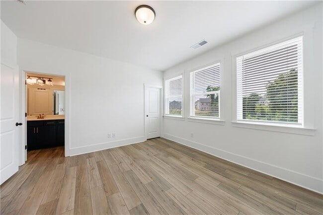 Building Photo - 1624 Gunnin Trce NW