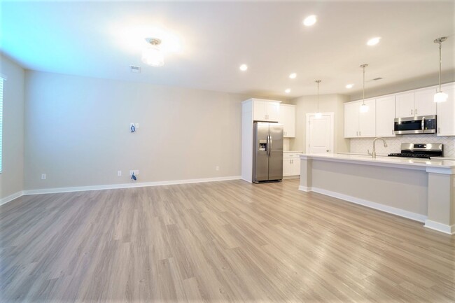 Building Photo - Brand New Construction Luxury Townhome in ...