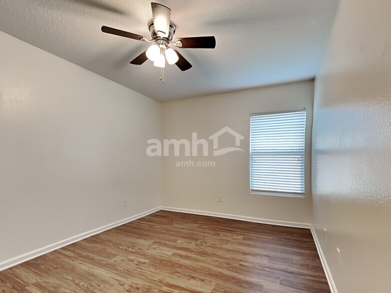 Building Photo - 603 Glendale Ln