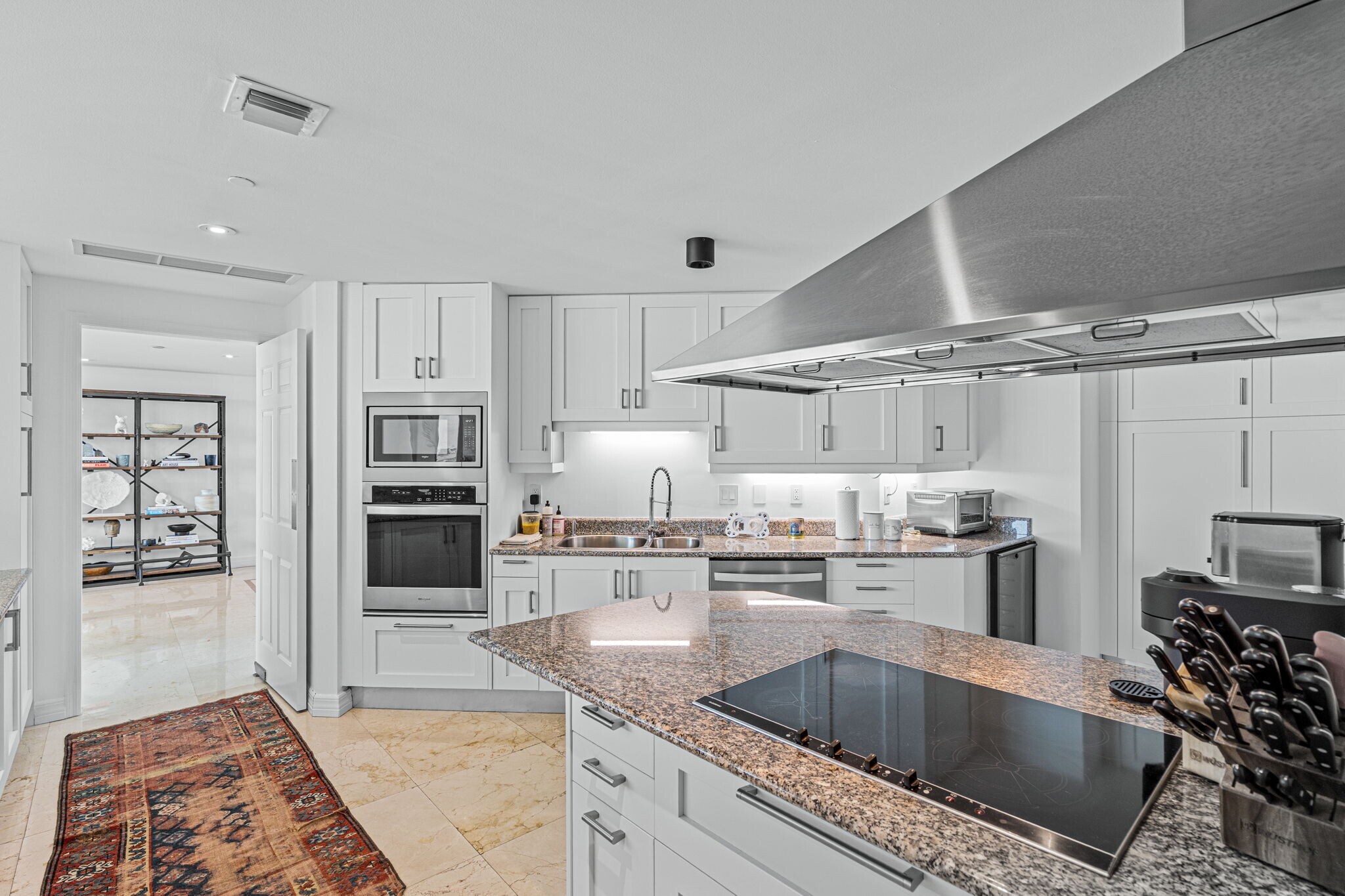 Building Photo - 1643 Brickell Ave