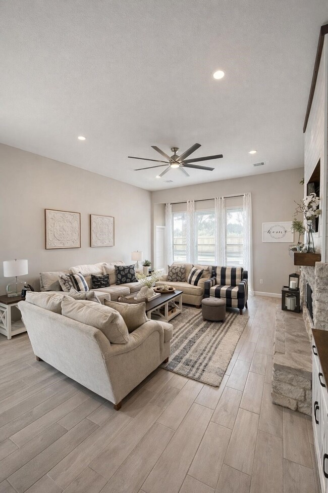 Building Photo - 4334 Redford Valley Rd