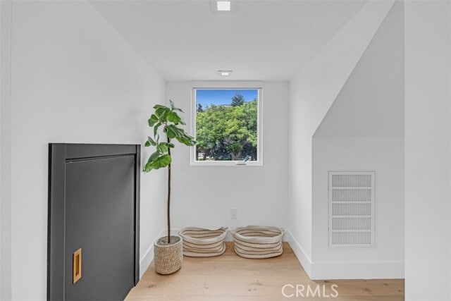 Building Photo - 430 W Kenneth Rd