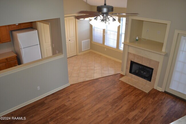 Building Photo - 319 Artisan Rd