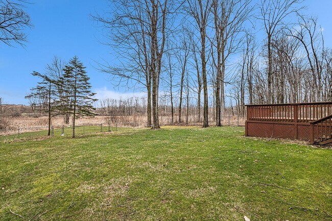 Building Photo - Pet-Friendly 4 Bed, 2.5 Bath Home with Lak...