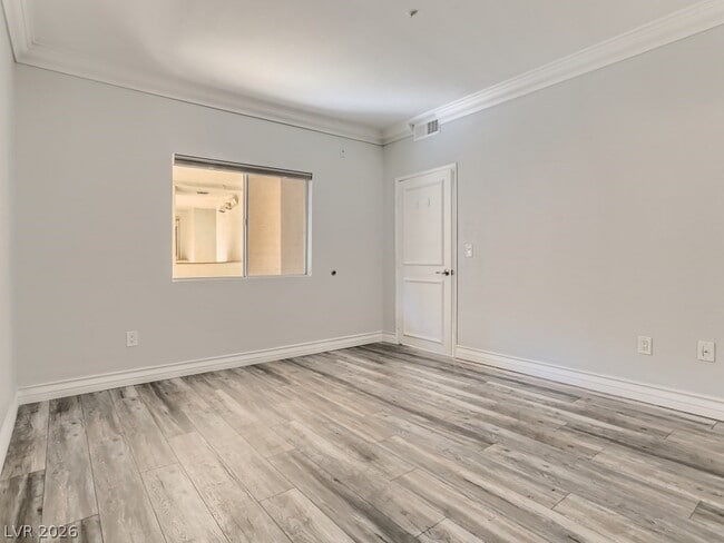 Building Photo - 260 E Flamingo Rd