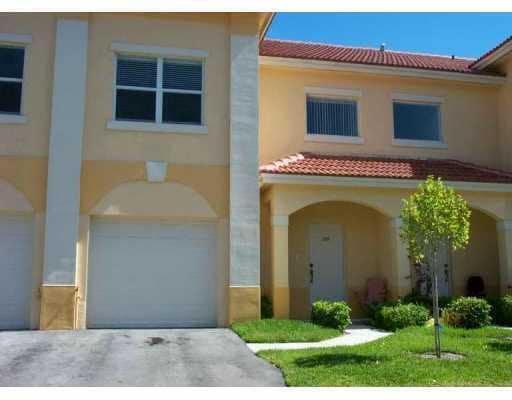 Primary Photo - 209 Talia Cir