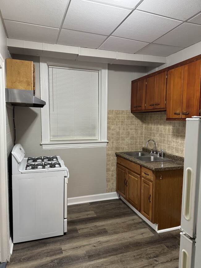 Kitchen - View 1 - 5634 N Menard Ave