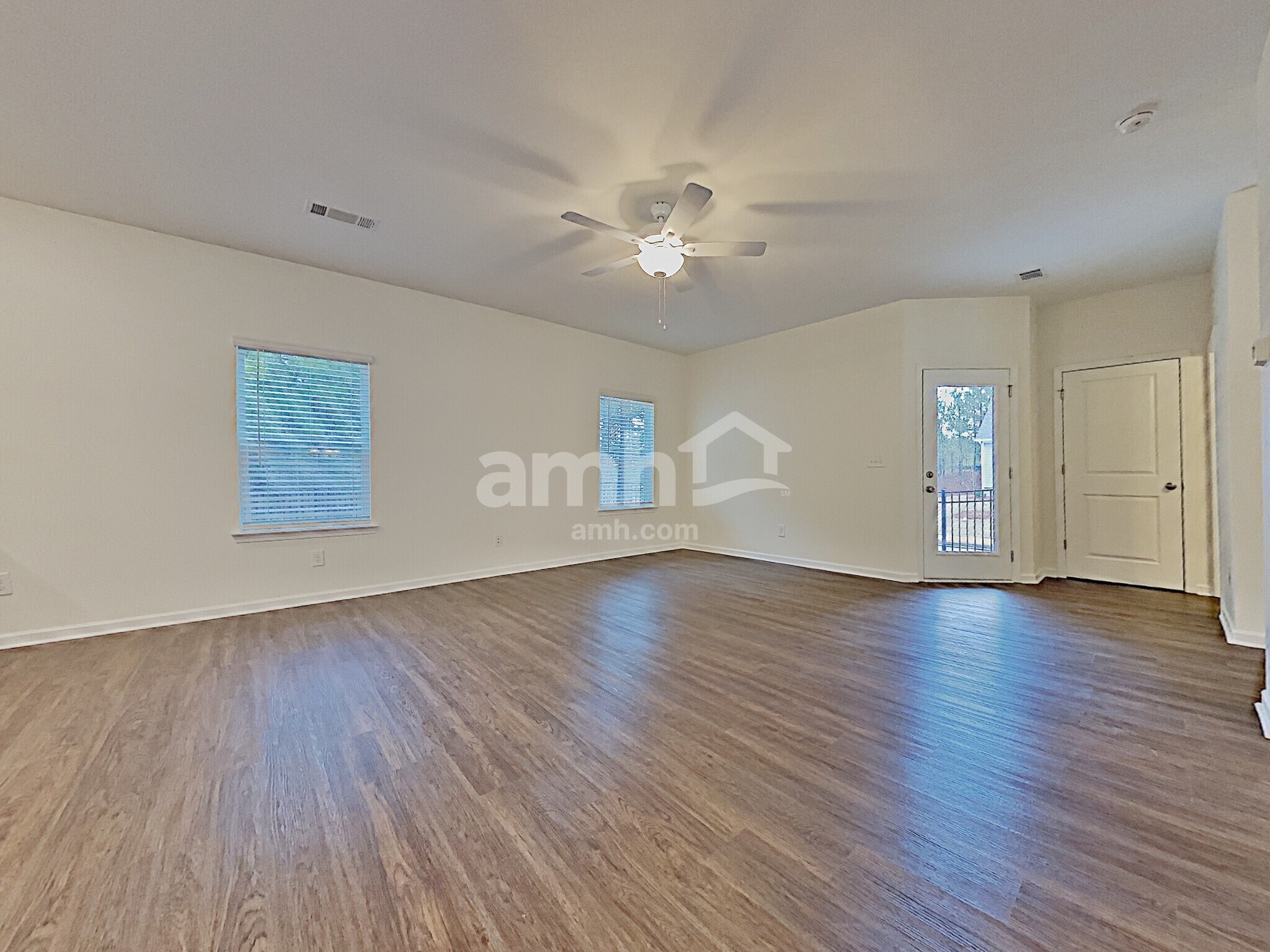 Building Photo - 386 Camp Cir