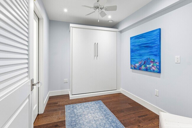 Building Photo - 3421 S Ocean Blvd