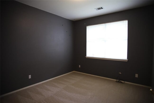 Building Photo - 403 N Blue Ridge Pkwy